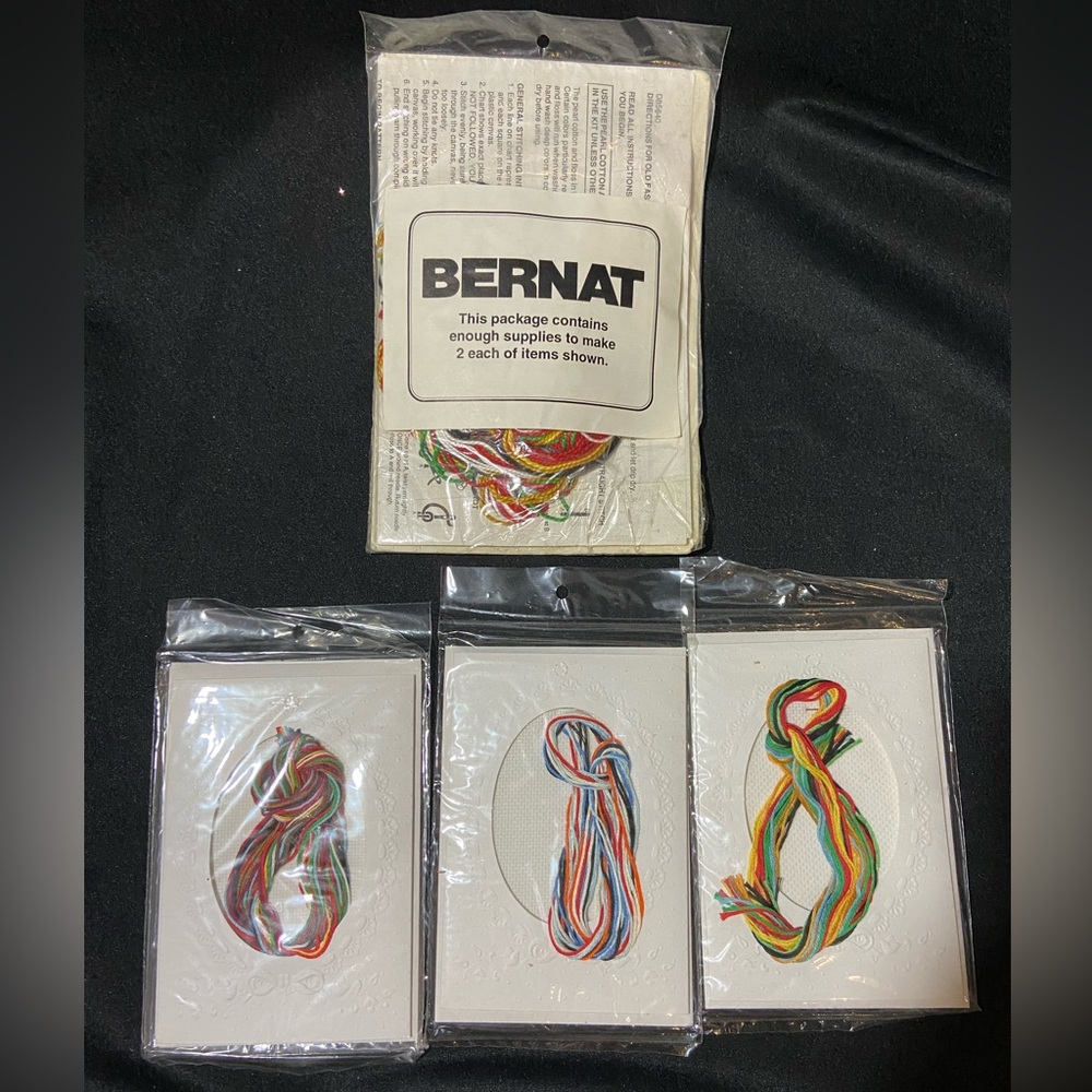 Vintage Chrsitmas Cross Stitch Bundle of 5 DIY Projects Bernat + NMI - Picture 6 of 8
